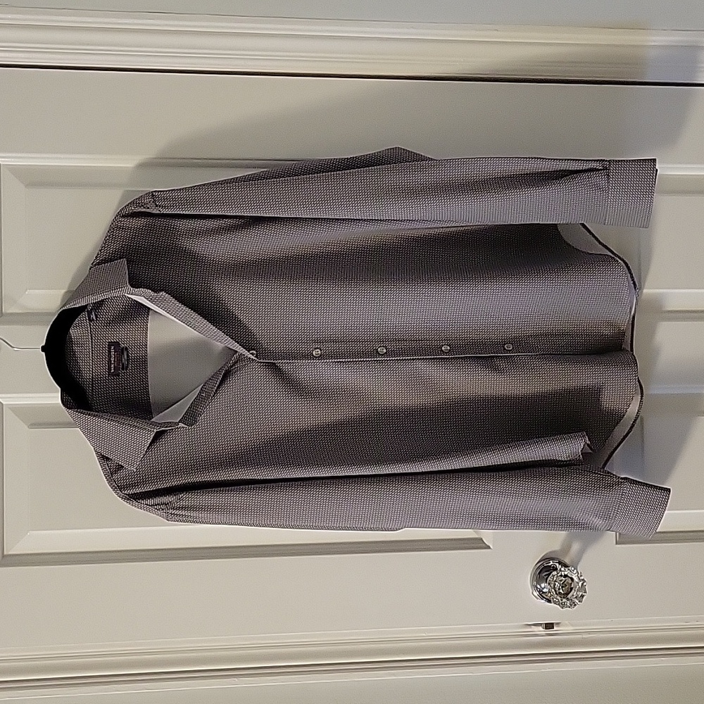 Men's pattern dress shirt
